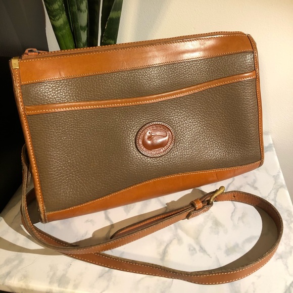Handbags - Dooney and Bourke crossbody